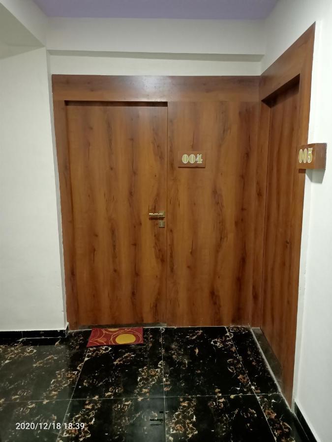 Hotel Riviera Residency Тхане Экстерьер фото